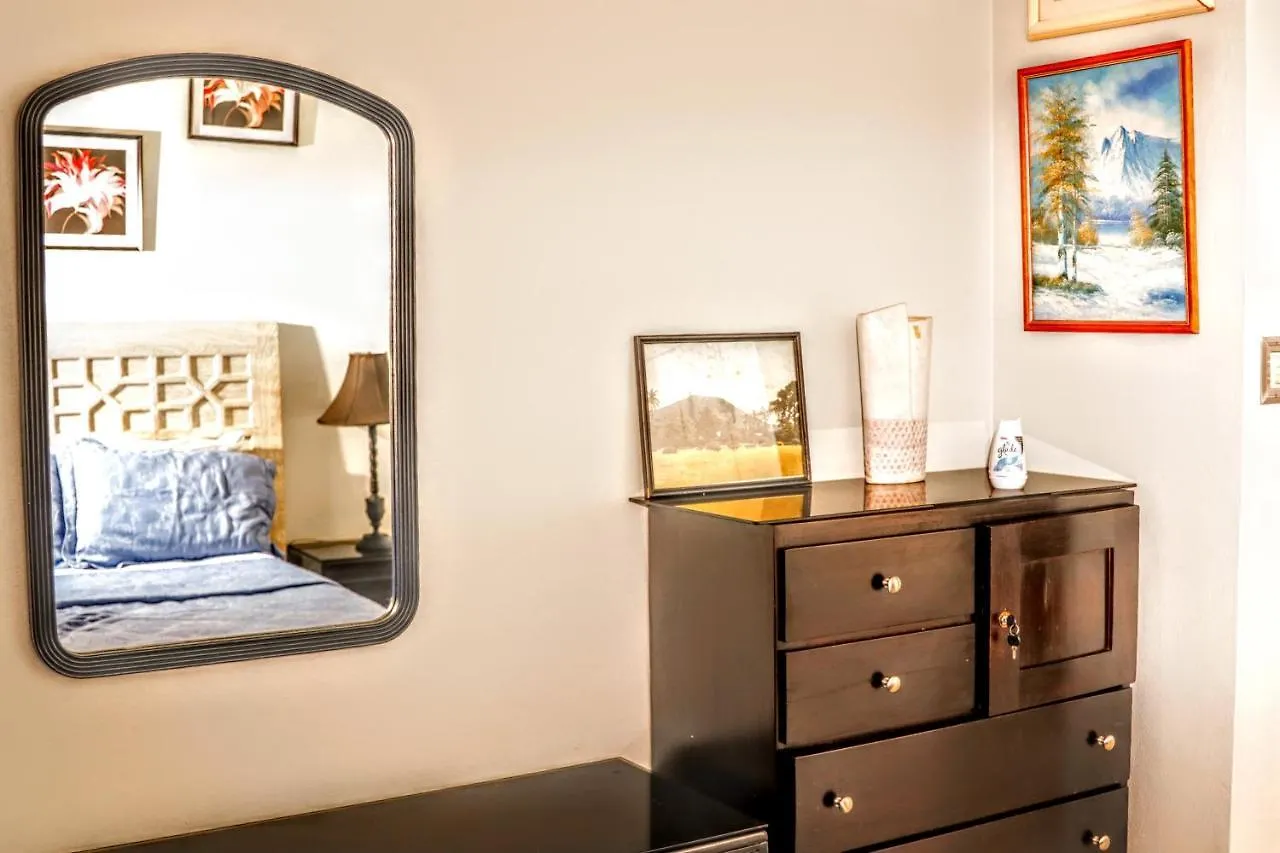 Apartmán Crystoural Suites Near The Us Embassy - Gated & Secure - 2 Bedrooms, 2 Beds, 4 Guest Kingston